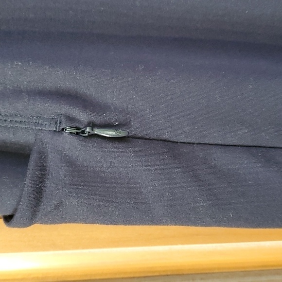 TALBOTS legings, very good condition and quality.  SIZE small petite. NAVY‎ BLUE - Picture 2 of 10